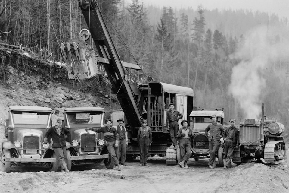 Highway construction on the east shore of Kootenay Lake, 1930s. East shore locations for relief camps included Boswell and a camp specifically for married men with dependants in Sirdar. 