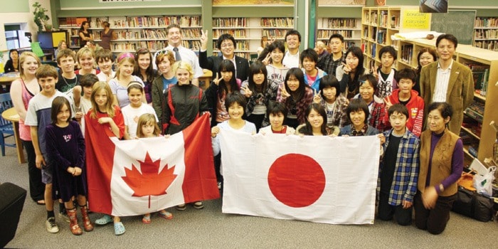 7904westernstar10_04Japanstudents