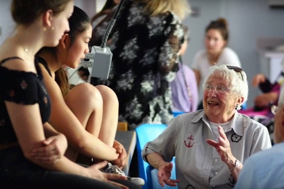 Seniors and youth in discussion at the CLICK project. Photo: CLICK project video screenshot