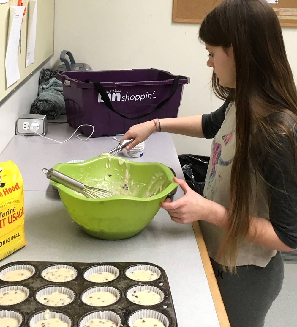 Right now, teachers everywhere in BC can participate in a free virtual workshop to get colourful materials and great ideas for making nutrition come alive in their classrooms. And yes, food learning programs can still continue under current COVID-19 school guidelines!