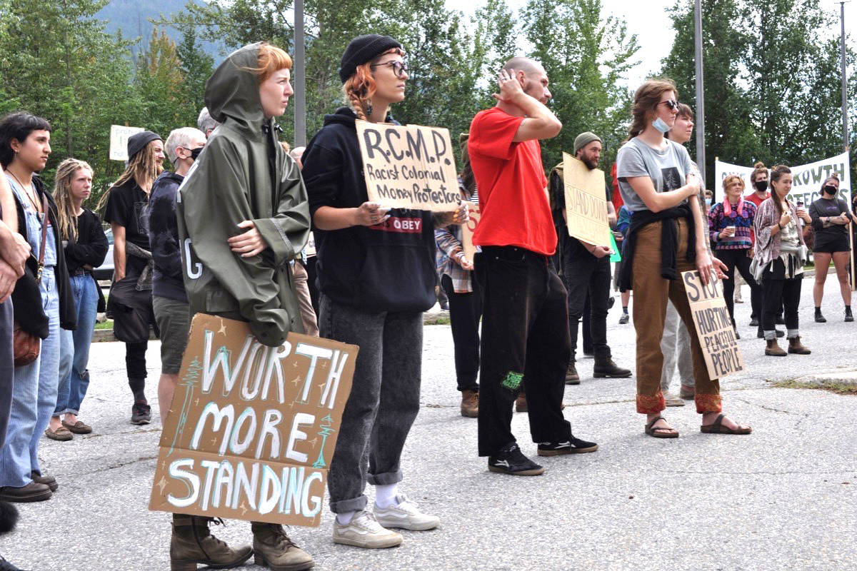 26246872_web1_210826-KWS-FairyCreekProtest_2