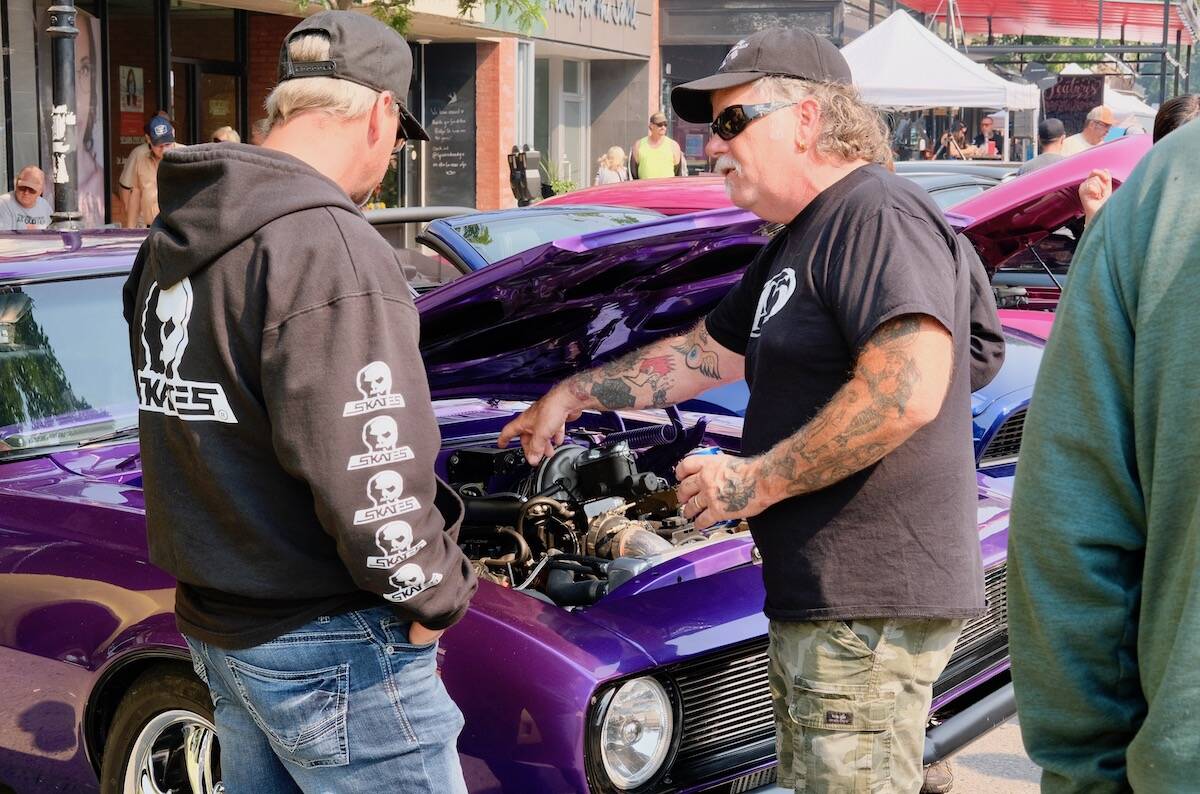 30351335_web1_220915-CarShowPhotos-cars_14