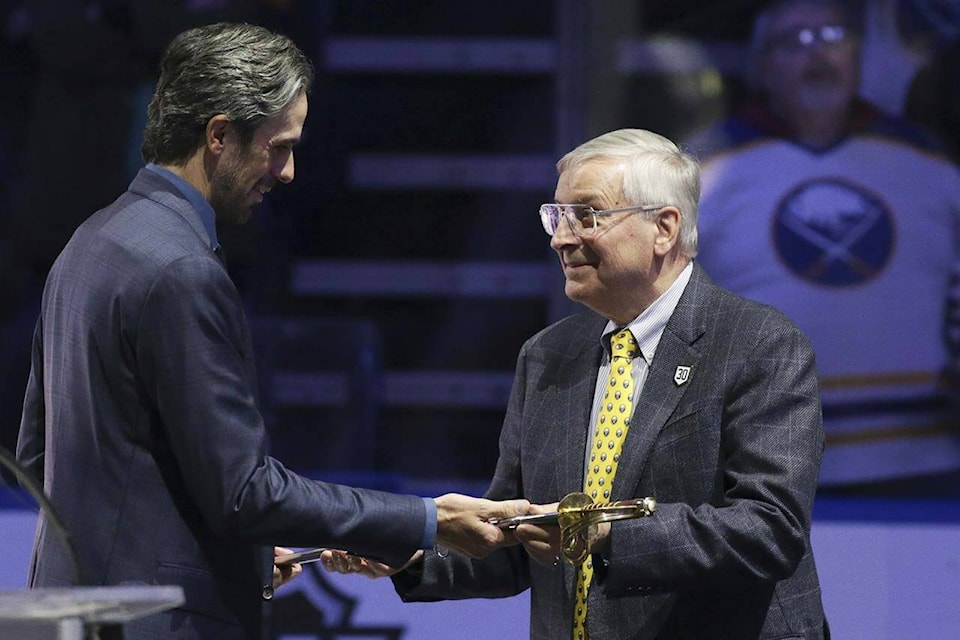 All-time great Hasek assists Sabres in honouring goalie Ryan Miller - Nelson  Star