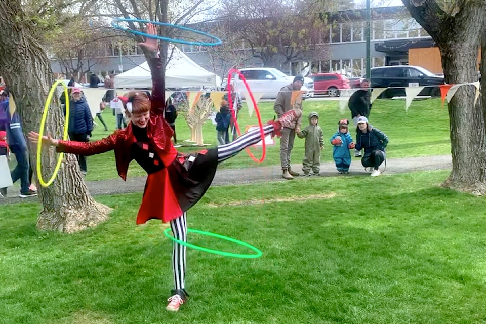 32152796_web1_20230316-CDT-children-s-festival-hoola-hooper_1
