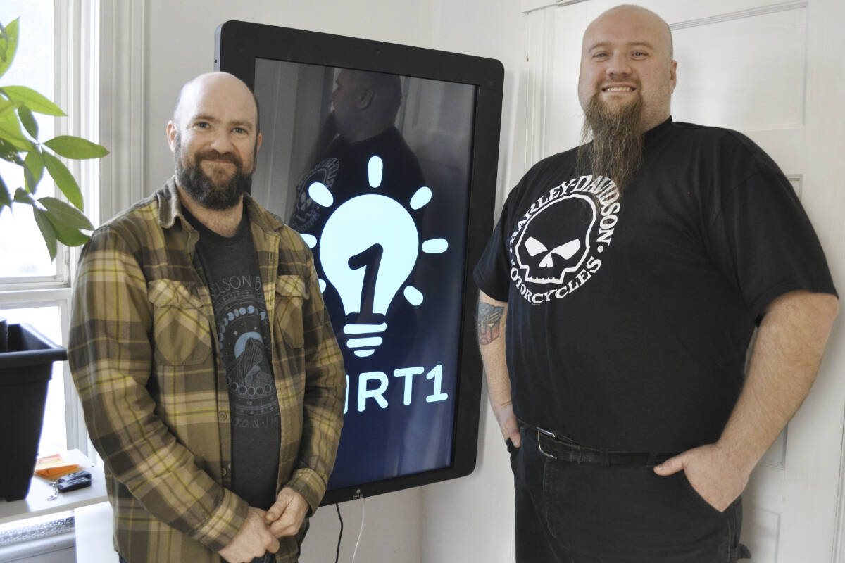 SMRT1 Technologies Greg Coppen (left) and Brad Pommen are AI enthusiasts. The pair are using tools like ChatGPT to grow their award-winning tech business. Photo: Tyler Harper
