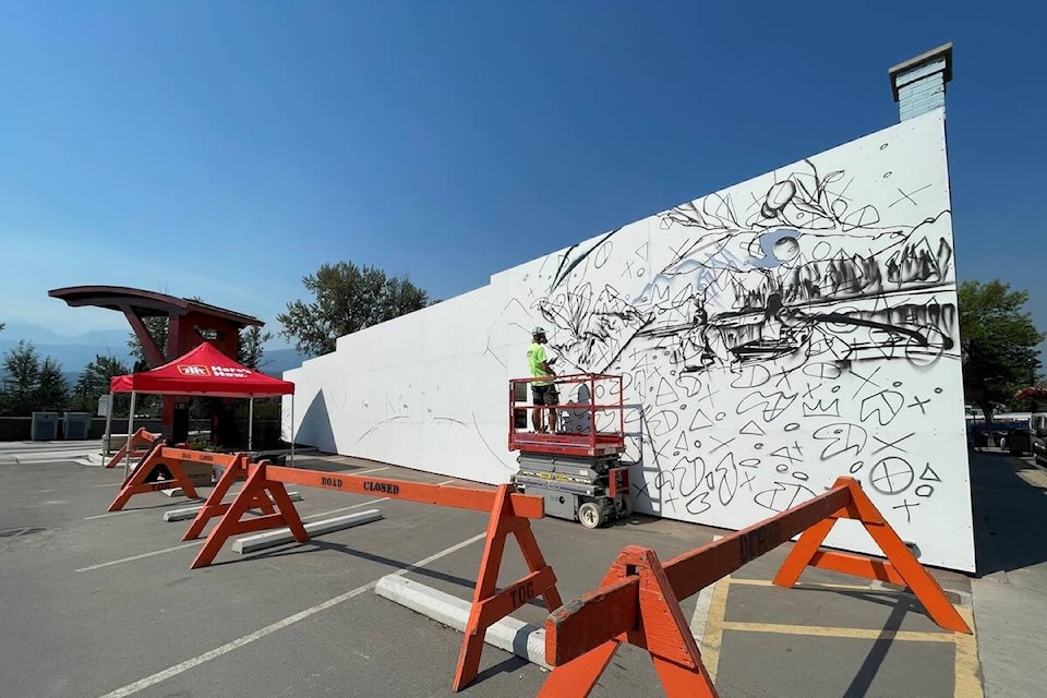 33531237_web1_230810-GOS-Mural_1