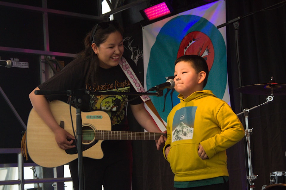 Our Youth of the Week is Everson Dash Rogers, seen here getting his game face on with Gabrielle McLeod on musical accompaniment at the Deadly in the Delta Fiddle and Flow music festival. Everson was one of several youths to brave the stage.
