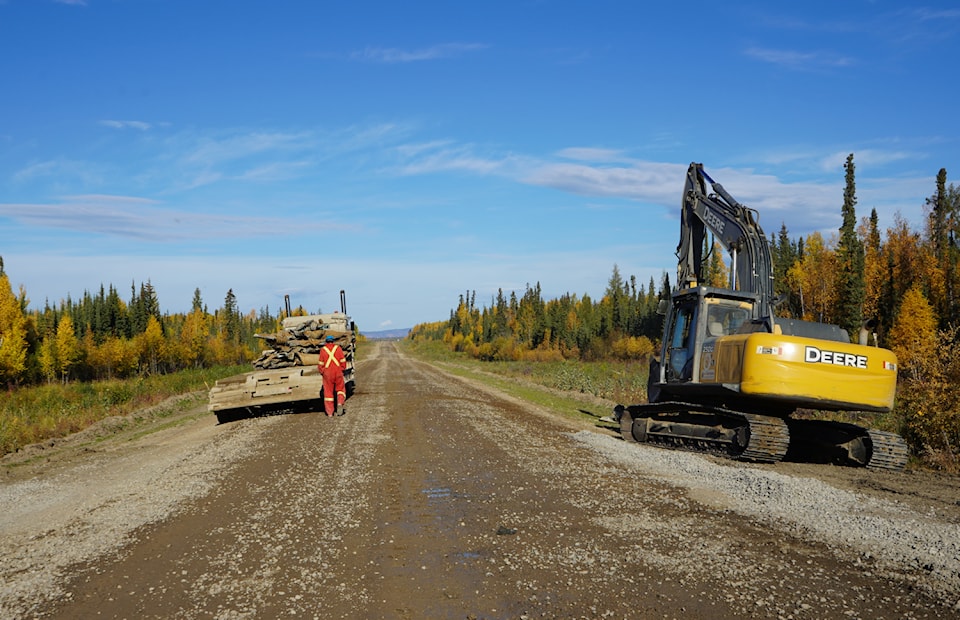 nwt-highway-construction-work-photo-courtesy-of-gnwt