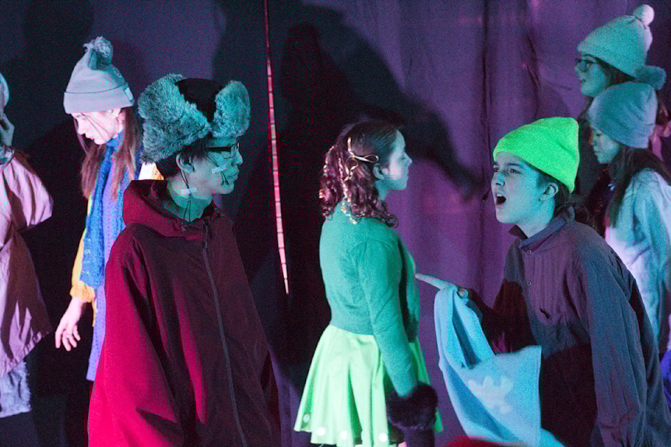 Charlie Brown (Thomas Thrasher) gets a brief lecture from Linus (Aerayana Reardon.)