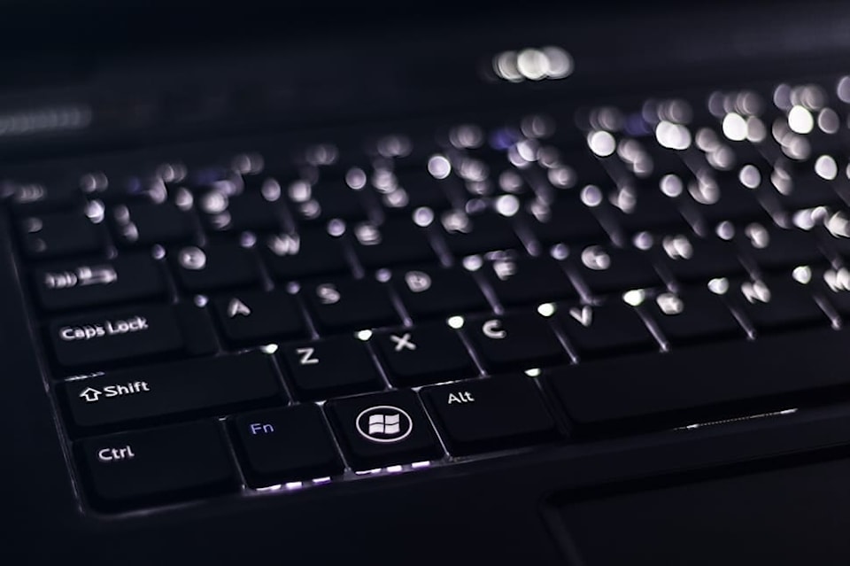 computer-laptop-black-keyboard-wallpaper-preview