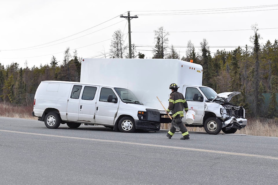 25199062_web1_210519-YEL-HighwayCollision_1
