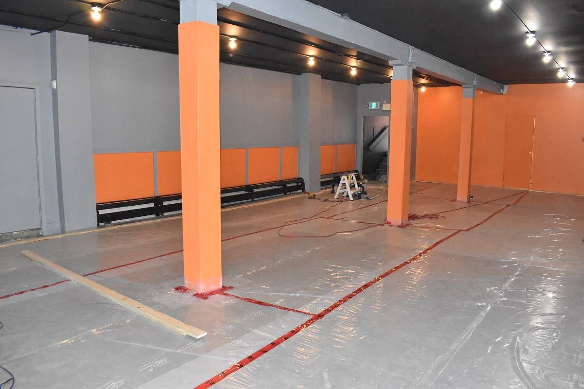 Construction inside the soon-to-be martial arts gym was ongoing as of May 23. Blair McBride/黑料吃瓜网 photo