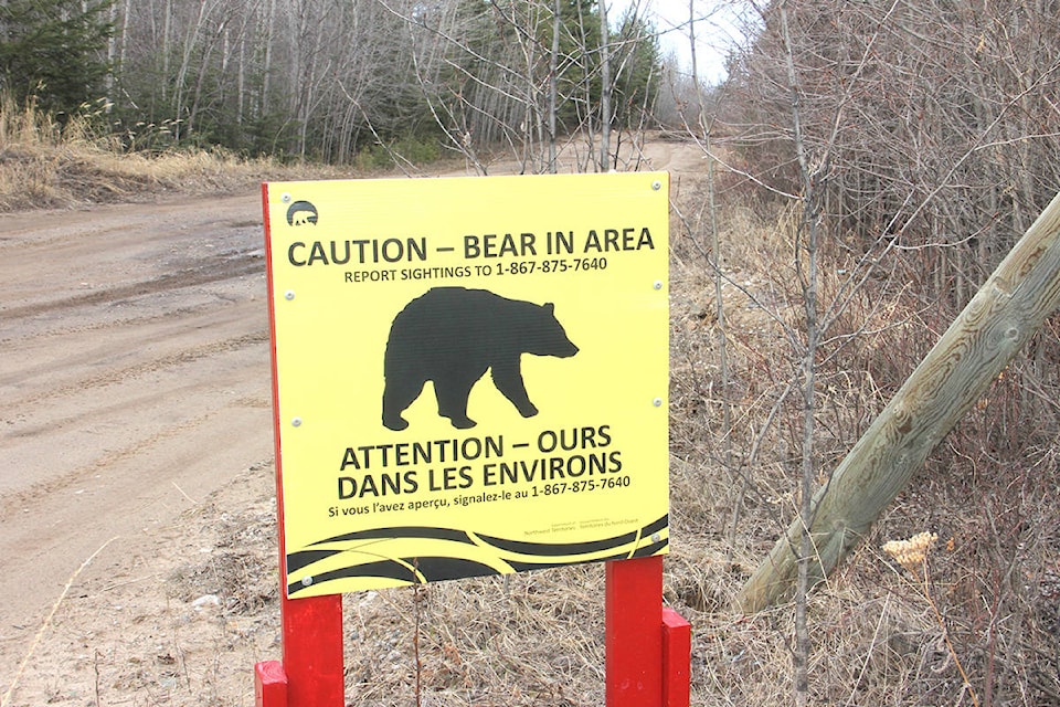 25334452_web1_210602-HAY-bears-sign_1