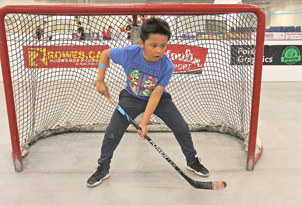 25415262_web1_210609-HAY-participaction-hockeyy_1