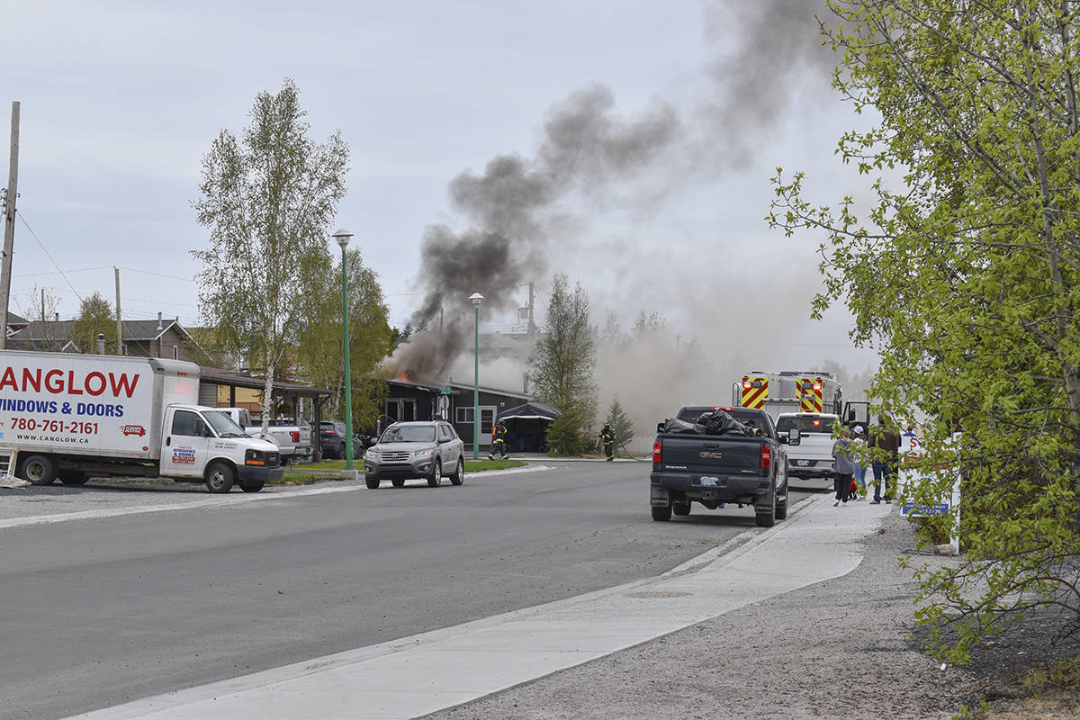 A house at 1 Glick Ct. erupted in flames Thursday morning at approximately 11 a.m. Details on the safety of the evacuees and the cause of the fire are not yet known. Natalie Pressman/ºÚÁϳԹÏÍø photo
