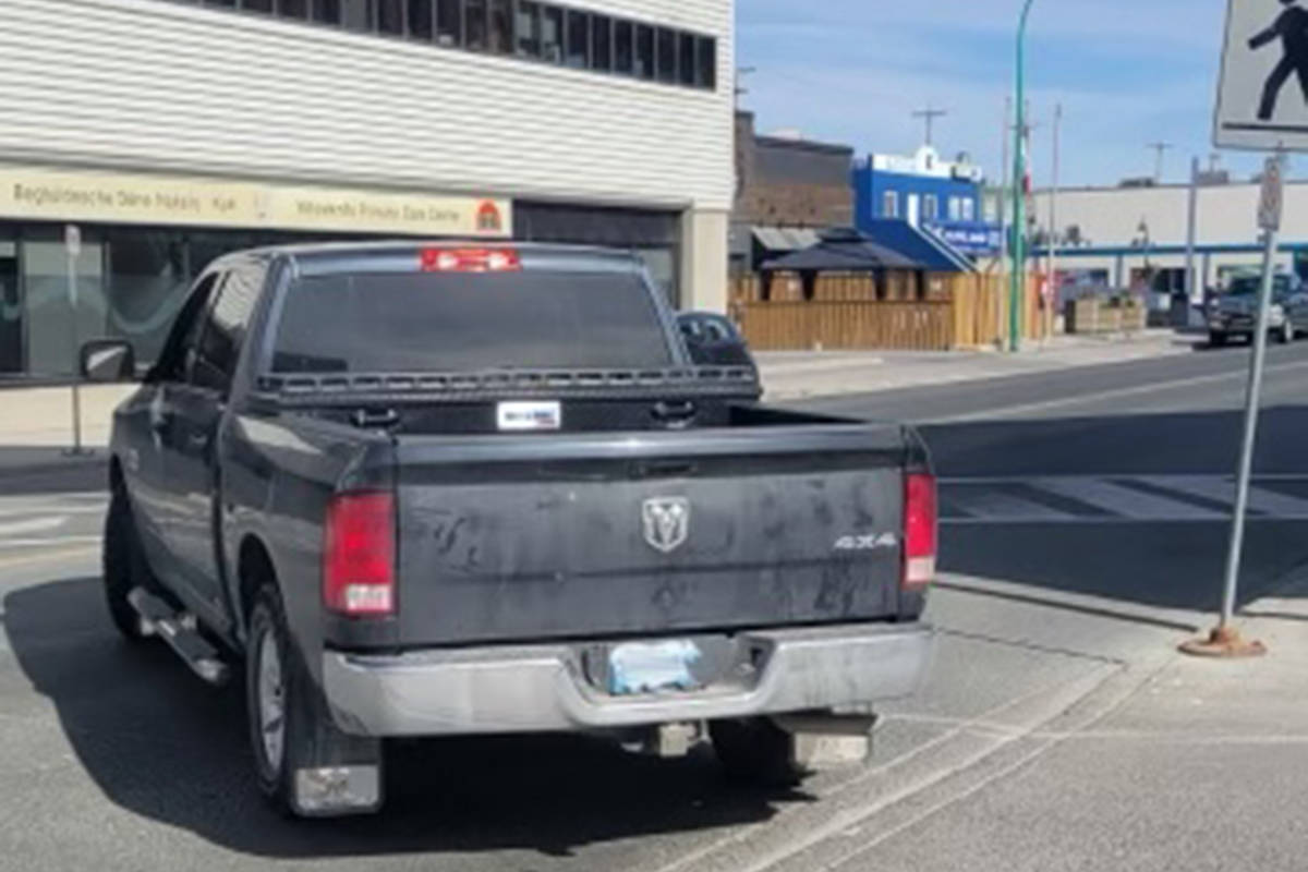 The man who punched columnist Roy Erasmus in the eye jumped in this truck, which was waiting for him. Photo courtesy of Roy Erasmus