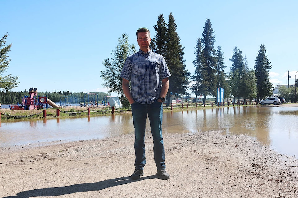 25952722_web1_210728-HAY-GroenewegenWater-WaterHayRiver_1