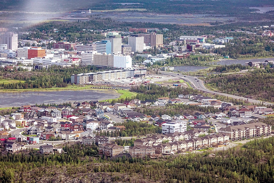 26021074_web1_210804-YEL-homelessbuildingBidOpen-yellowknife_1