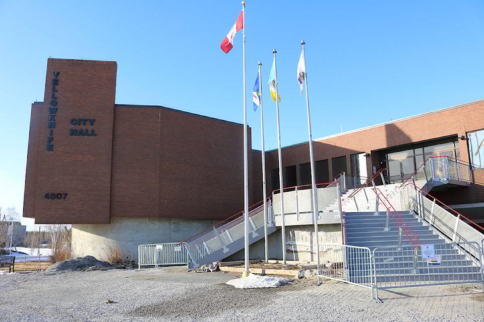 26339210_web1_210505-YEL-cityfacilities4_new-cityhall2_1