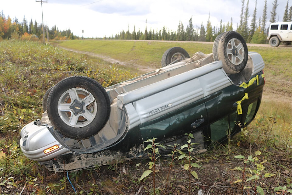 26548213_web1_210922-HAY-CarCollision-rollover_2