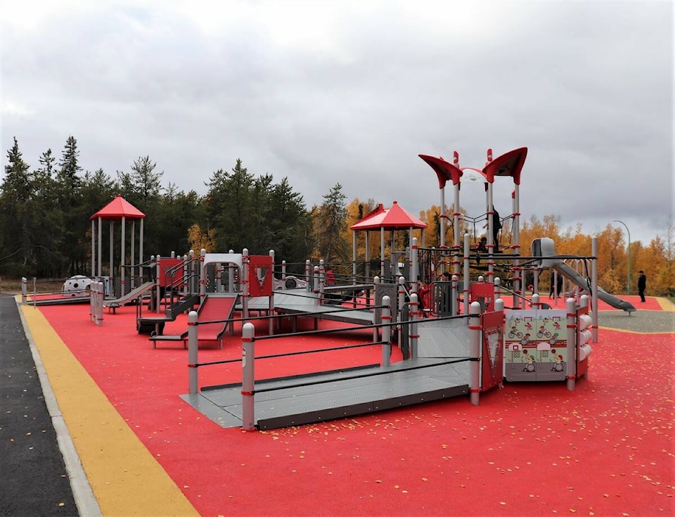 26596754_web1_210924-YEL-AccessPlayground-Playground_1