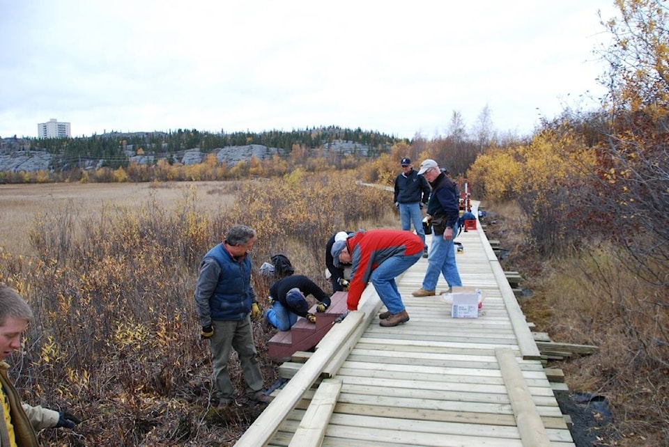 26836370_web1_211020-YEL-rotaryclub-boardwalk_2