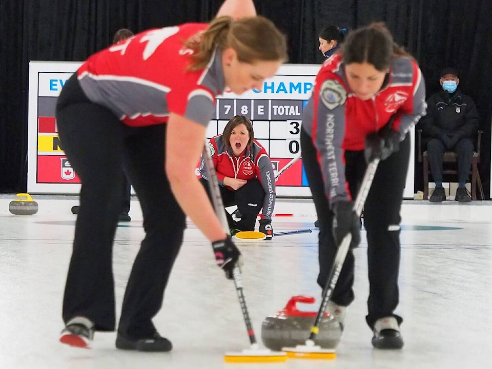 27373938_web1_211203-YEL-CurlingSpread-Nationals_2