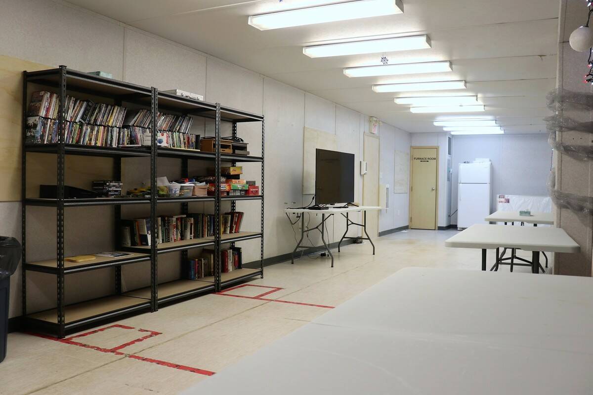 The 聭quiet zone聮 of the day shelter, where those using the facility can unwind with books, movies, and board games. Ethan Butterfield/NNSL photo
