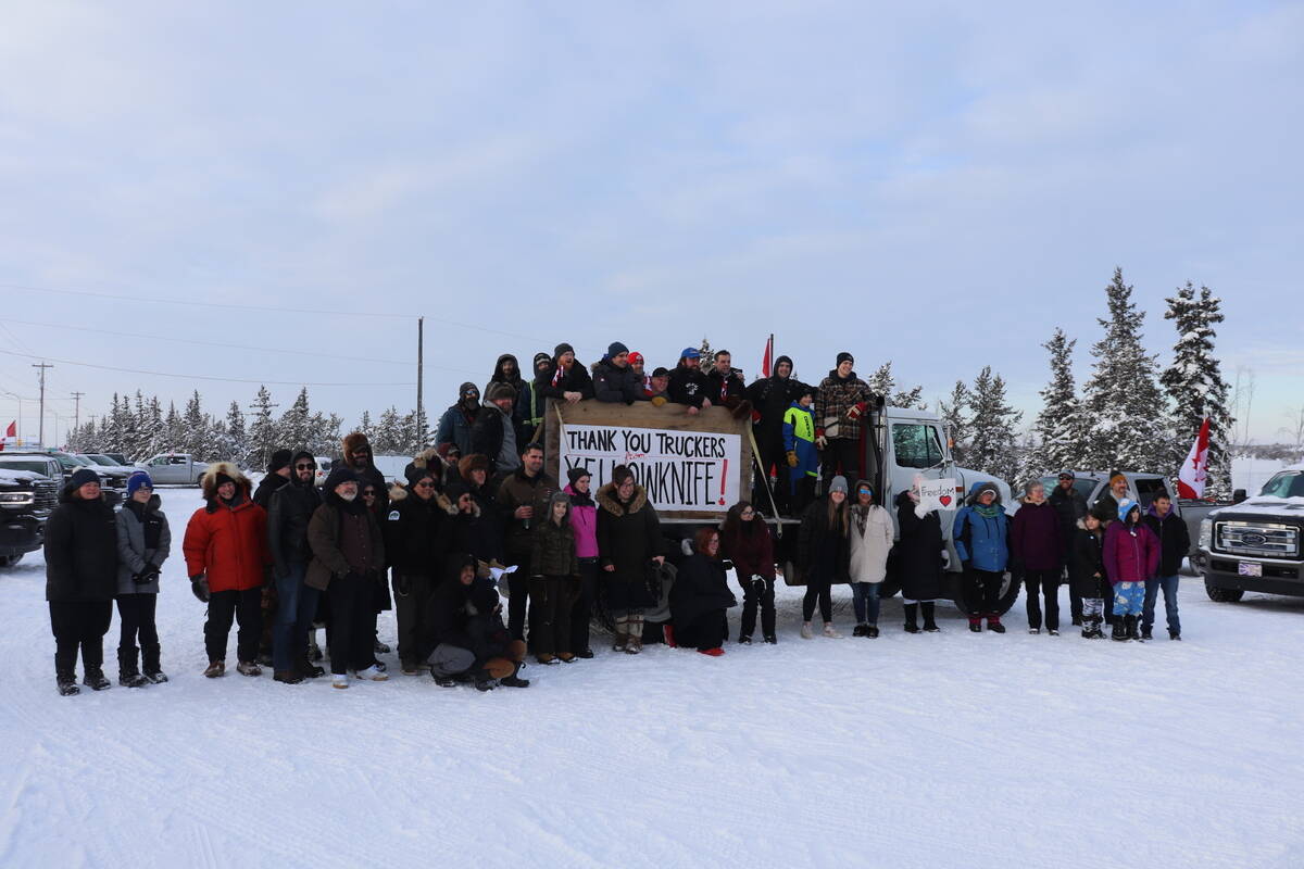 27990365_web1_220202-YEL-Convoy-Protest_6