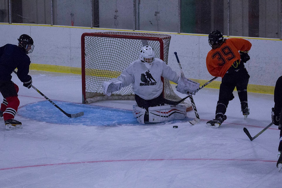 28045710_web1_220210-INU-IceSportsReturn-_2