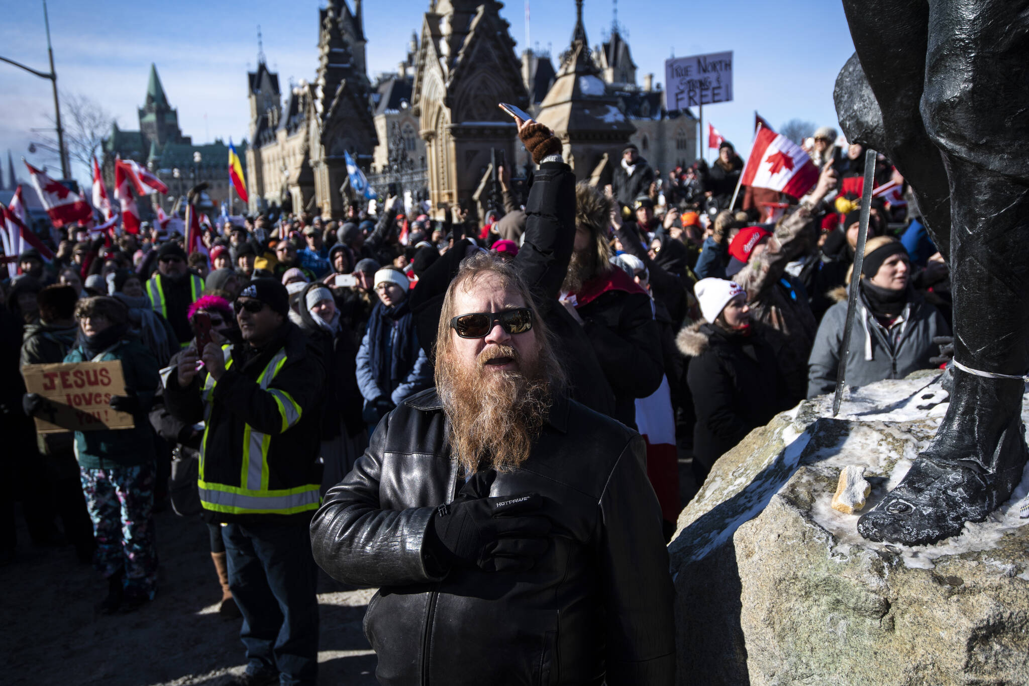 28196552_web1_220131-CPW-Ottawa-wants-city-back-Protest_1