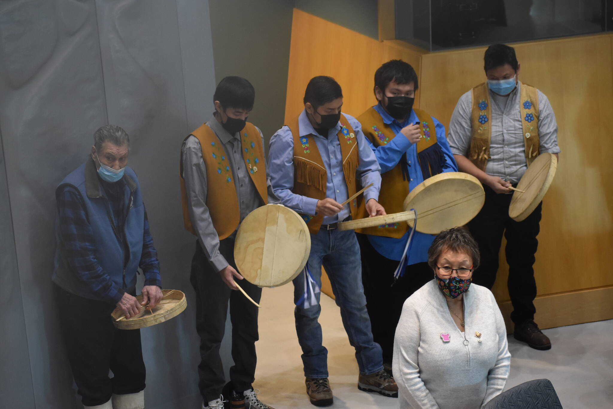 The ceremony featured traditional hand games. Ian Down/NNSL photo