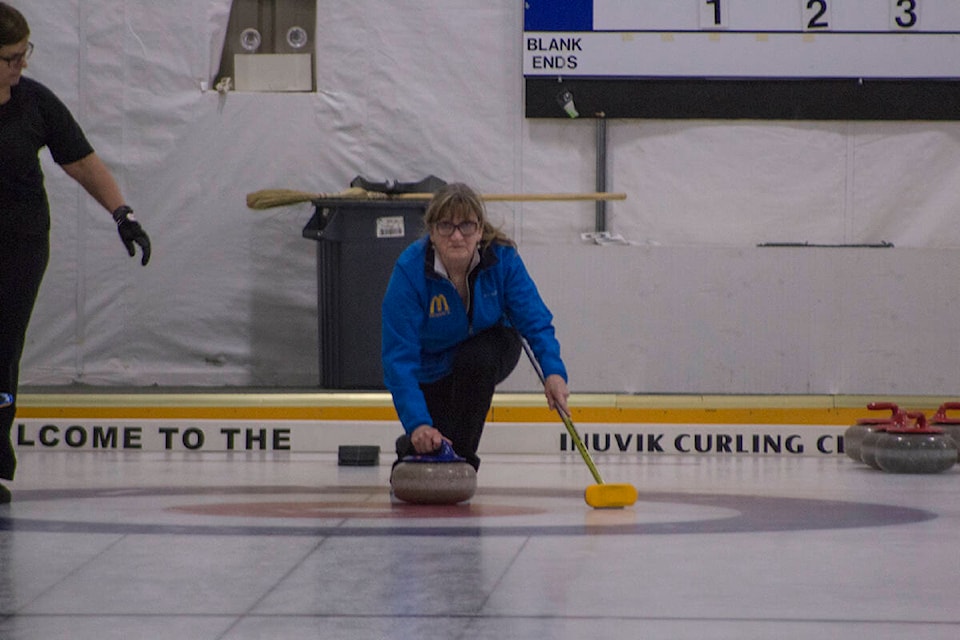 28331221_web1_220303-INU-NWTSeniorCurling-_6