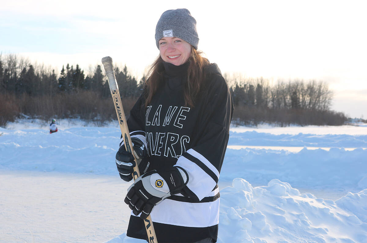 28449506_web1_220316-HAY-PondHockeyWeekend-PondHockey_4