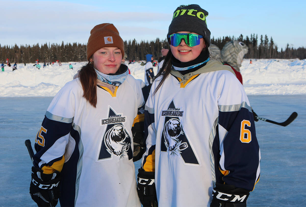 28449506_web1_220316-HAY-PondHockeyWeekend-PondHockey_5