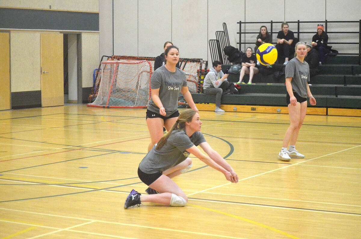 28680117_web1_220406-YEL-CrushVolleyball-Tournament_3