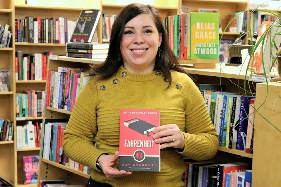 28804632_web1_220126-YEL-BookCellar-Owner_1