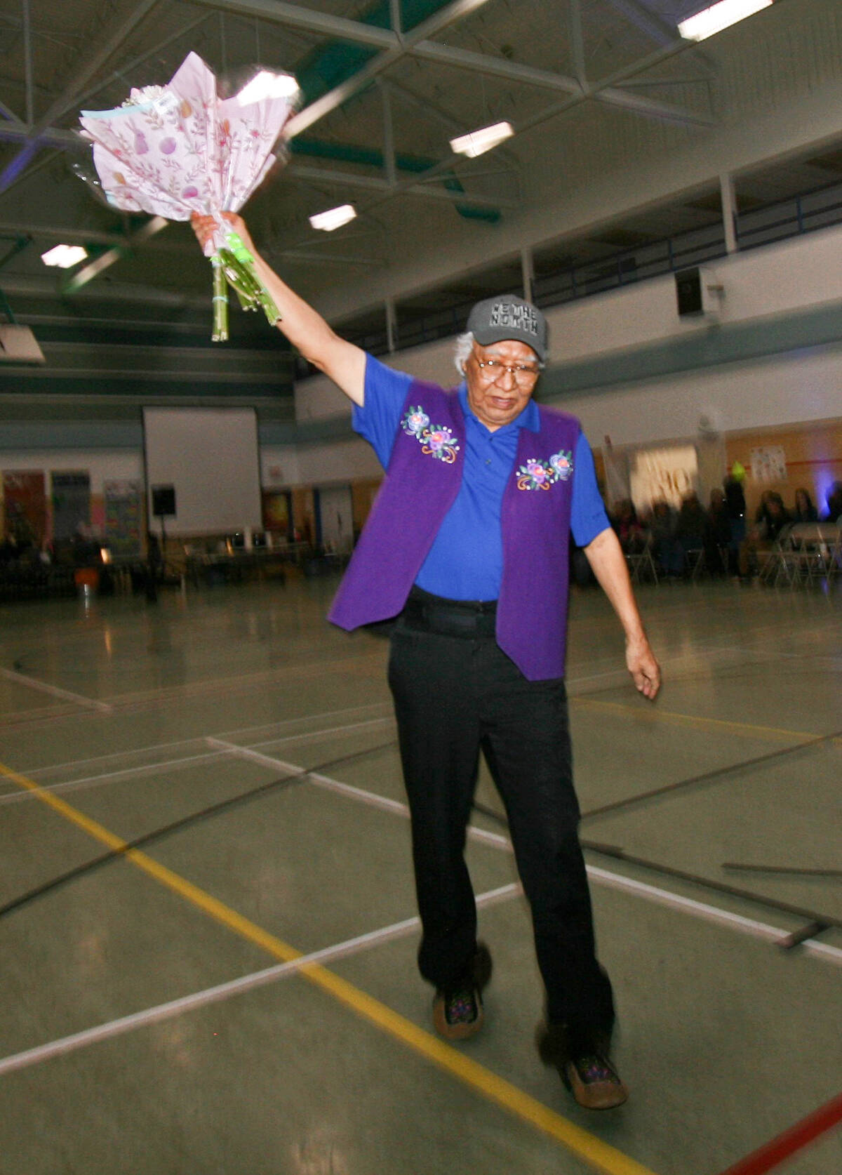 Tetlit Gwich’in Elder James Herbert Thompson gives a ‘thank you’ to all who attended. Photo courtesy Lawrence Norbert