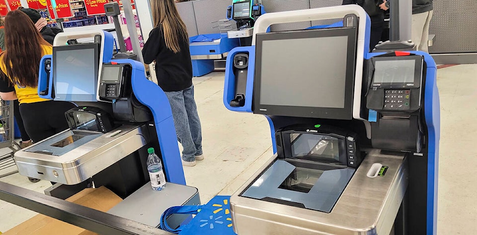 28941205_web1_220429-YEL-WalmartSelfCheckout-SelfCheckoutMachines_1