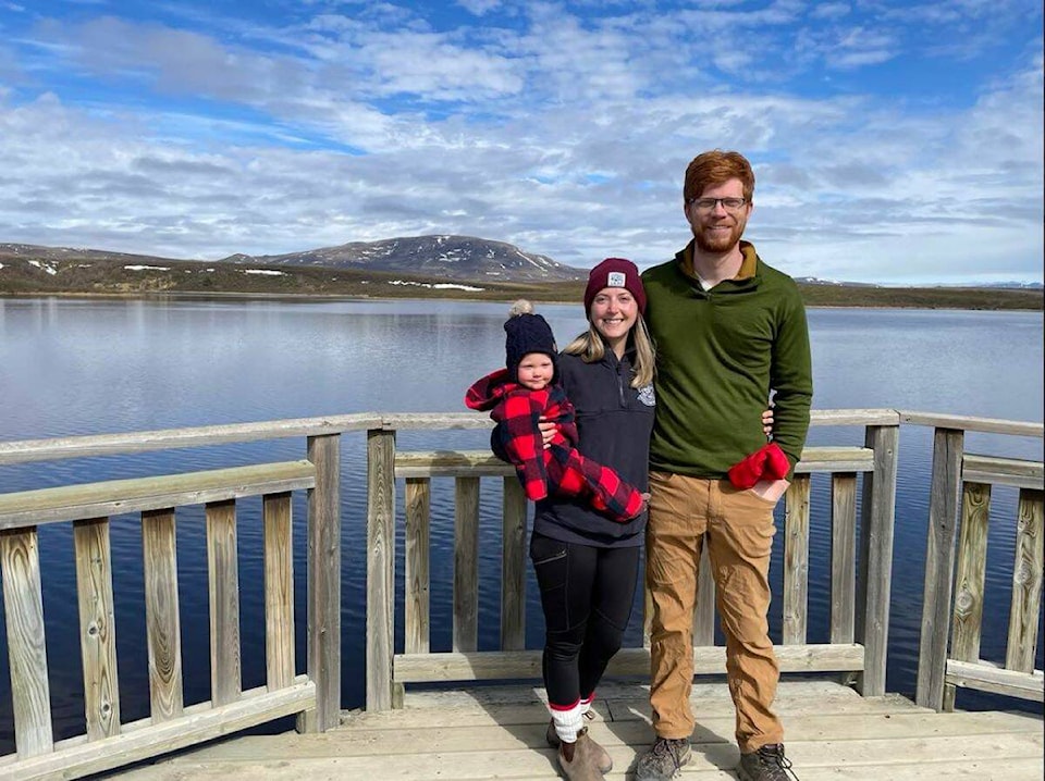 29446952_web1_220615-YEL-HayRiverFamilyReunited-Juliafamily_1