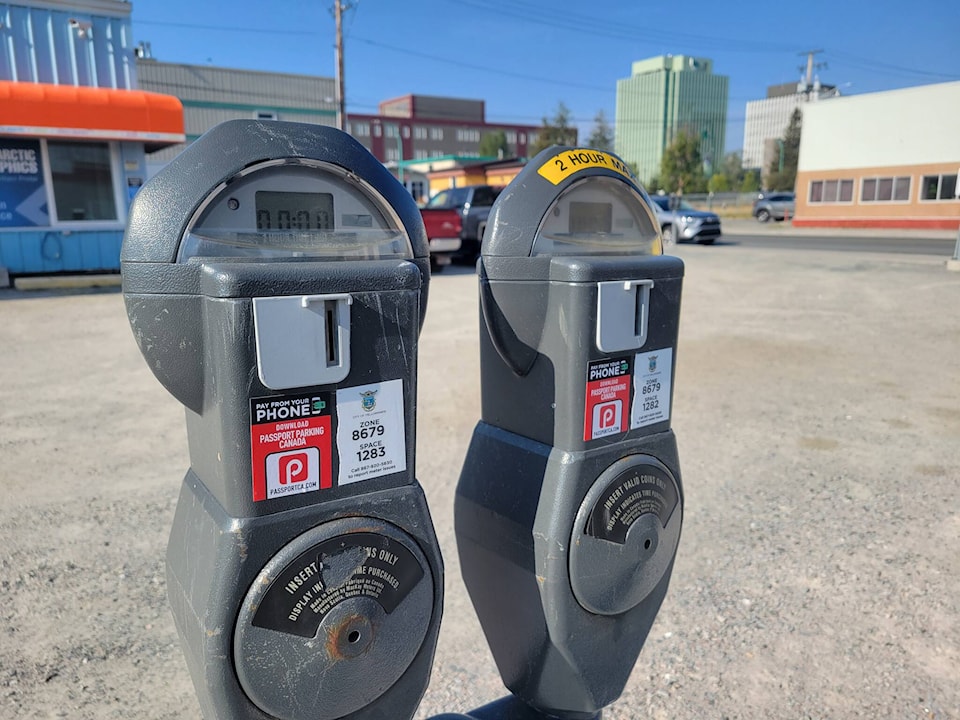 30096306_web1_220817-YEL-ParkingMeterApps-ParkingMeters_1