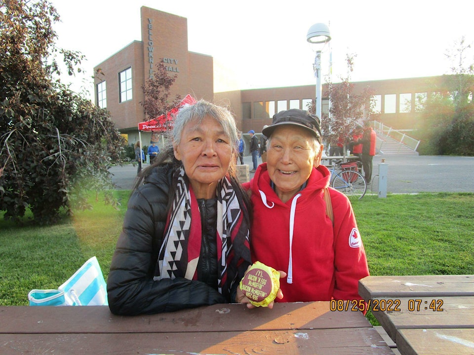 30196514_web1_220826-YEL-breakfast-friendshipbreakfast_1