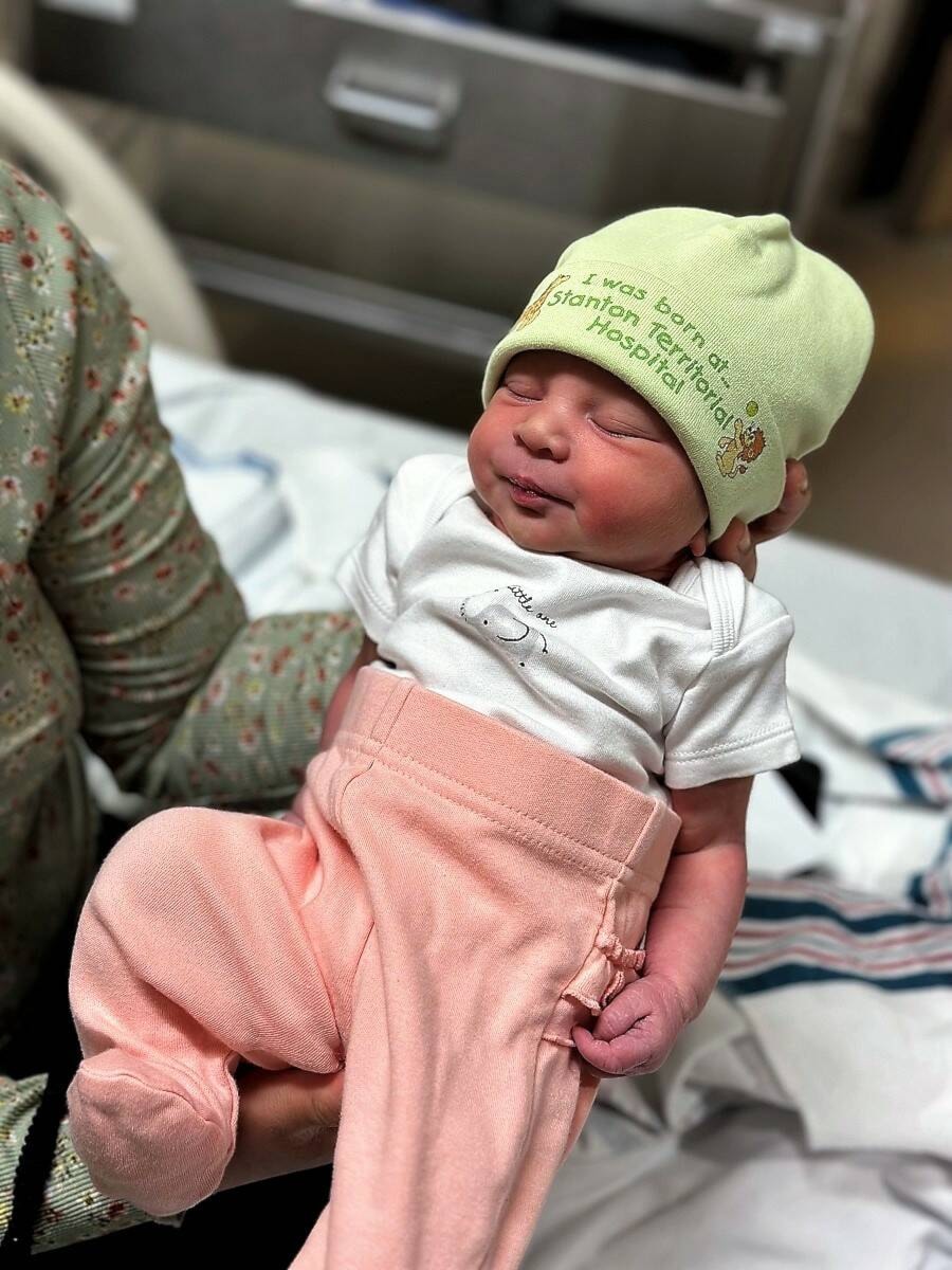 31487964_web1_230106-YEL-FirstNewBorn-baby_3