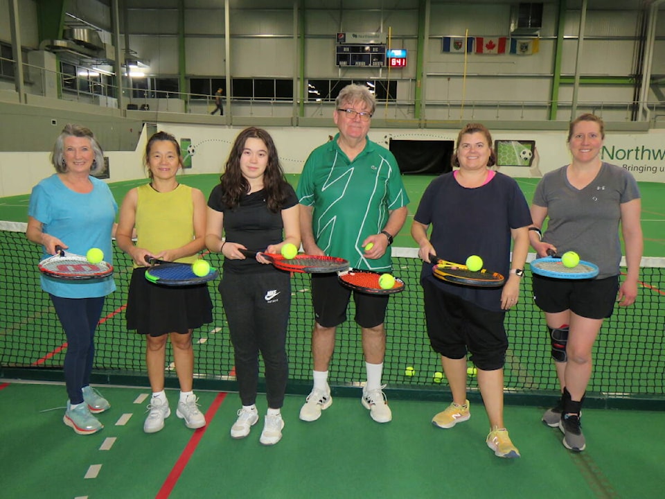 31724219_web1_230201-Indoor-Tennis_1