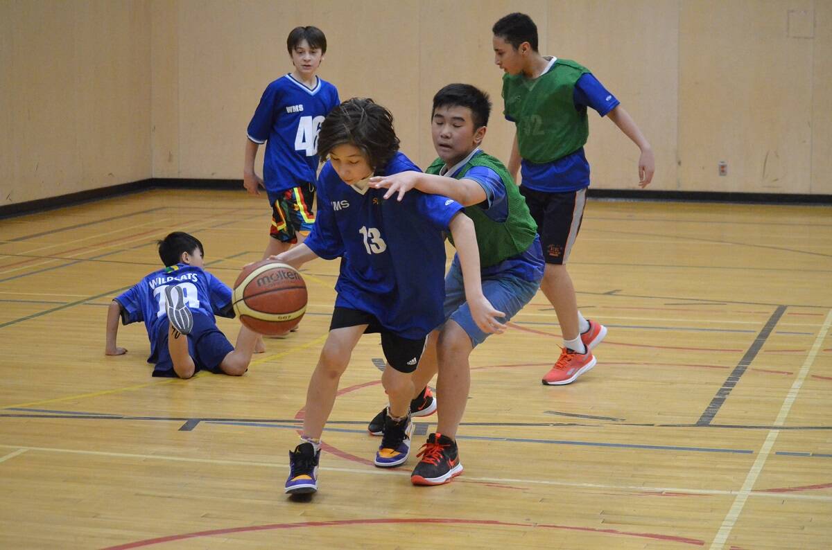 31926068_web1_230222-YEL-CagerRecap-Basketball_3