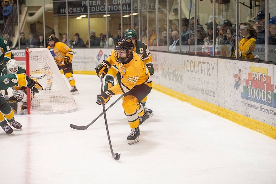 32288010_web1_230331-YEL-JackWorks-Hockey_1
