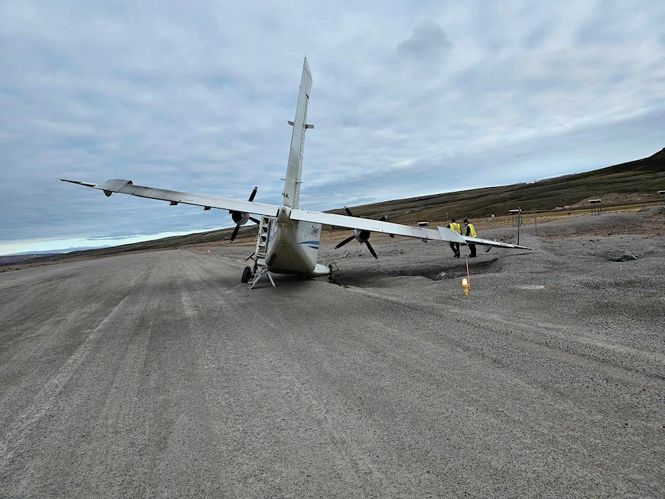 33295088_web1_230717-NUN-Mary-River-plane-adamee_1