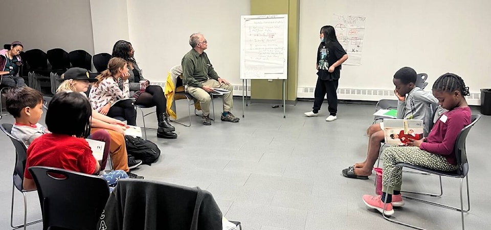 33337192_web1_230719-YEL-Toastmaster-Pics_2