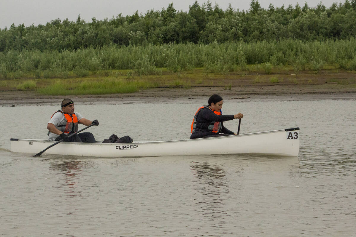Phillip Mitchell and Merissa Mitchell make their way down the river. Eric Bowling/NNSL photo