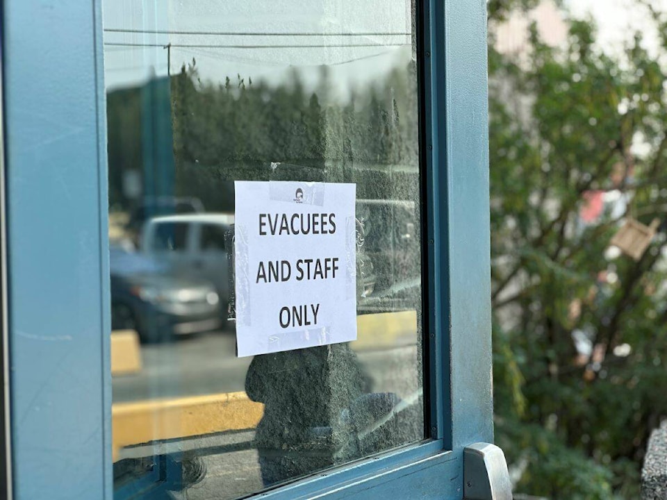 33409709_web1_230726_YEL_BehchokoEvacuation-Behchoko_1